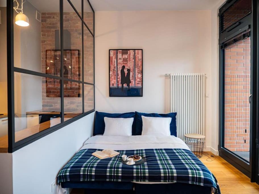 Chic Apartment In Historic Koneser Area Varsovie Extérieur photo