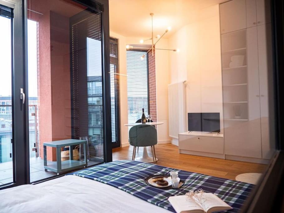 Chic Apartment In Historic Koneser Area Varsovie Extérieur photo