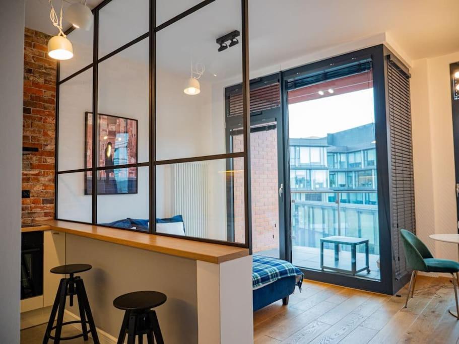 Chic Apartment In Historic Koneser Area Varsovie Extérieur photo