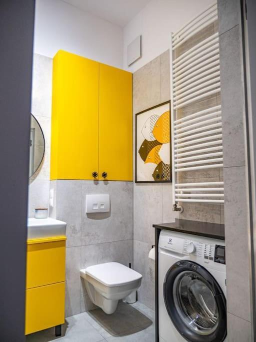 Chic Apartment In Historic Koneser Area Varsovie Extérieur photo